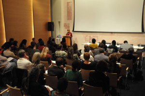 Fiona Gold and Audience (photo by Martin Dornbaum)
